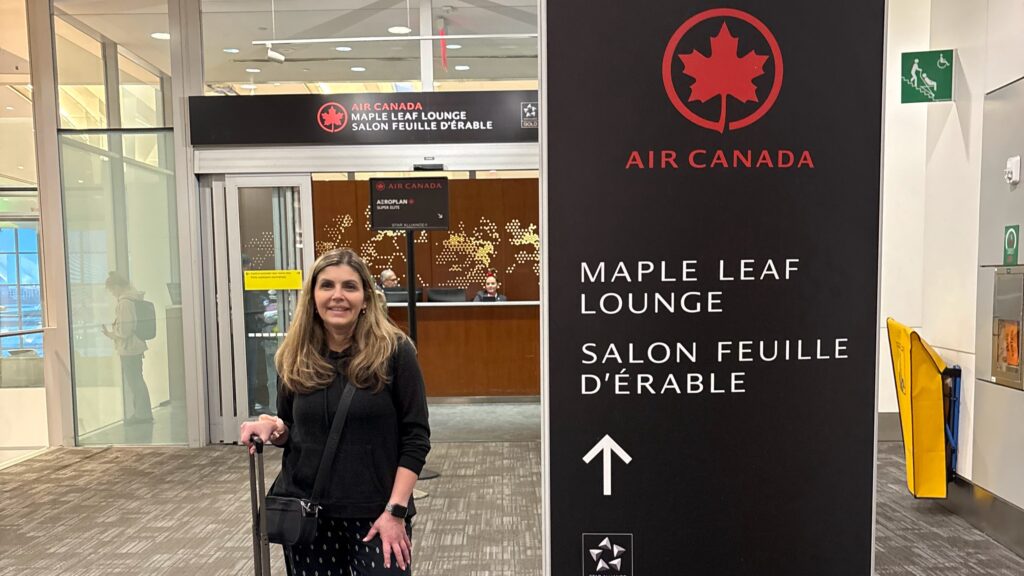 Toronto Maple Leaf Air Canada Lounge Toronto Maple Leaf Air Canada Lounge