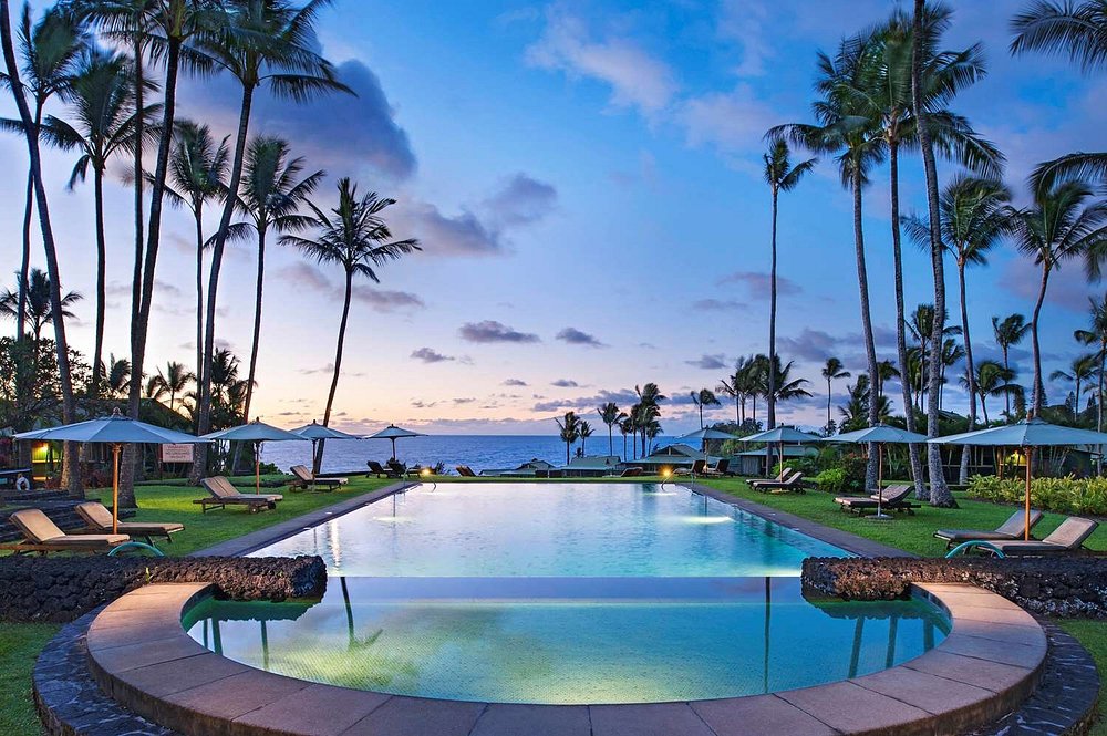 Air Canada Business Class Flight with Aeroplan® Points Hana Maui - World of Hyatt