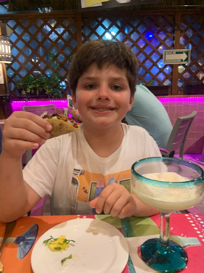 Family trip to Cancun with Points